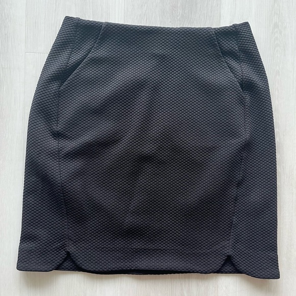 Lauren Conrad Skirt - Picture 2 of 3